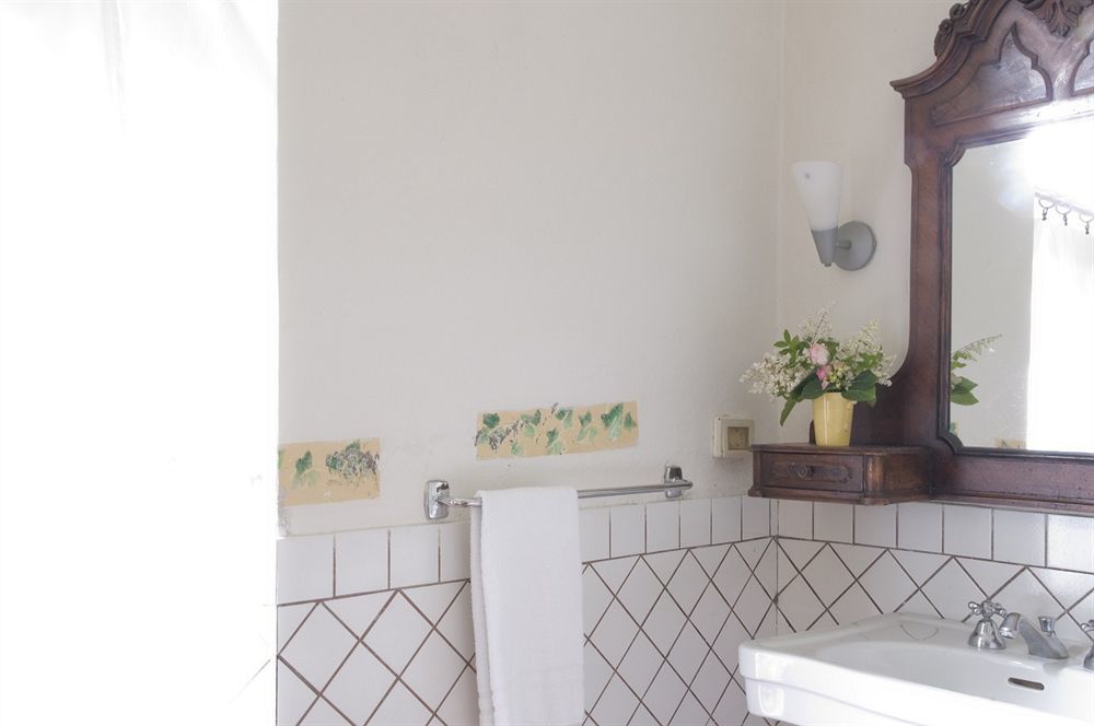 Fattoria Di Bacchereto - Guest House Экстерьер фото